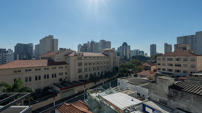 Studio completo 3 minutos da estação Vila Mariana